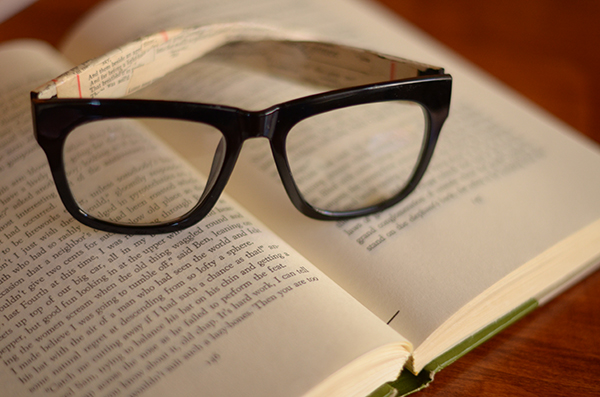 diy decorative book glasses